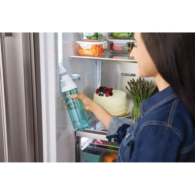 Frigidaire Combo gemelas de refrigerador y congelador con trim kit FPRU19/FPFU19